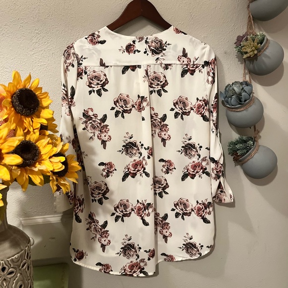 Rue21 Floral Blouse NWT - Picture 2 of 7
